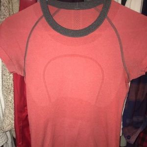 Lululemon top